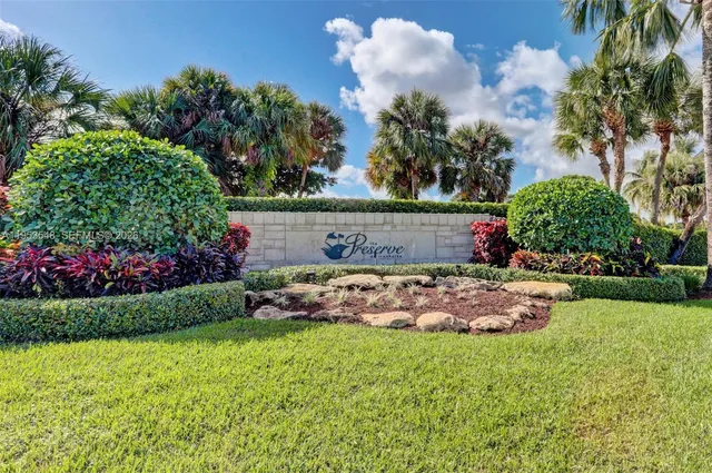 $899,000 | 8244 Lakeview Drive, West Palm Beach, FL 33412