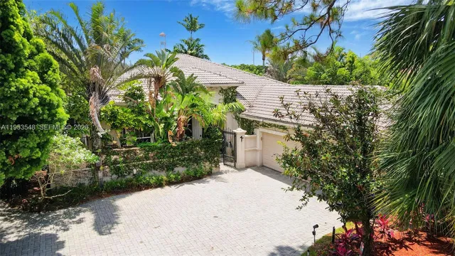 $899,000 | 8244 Lakeview Drive, West Palm Beach, FL 33412