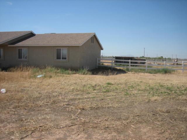 11835 East Reksom Road Florence, AZ 85132 - Photo 3 of 5 SIDE YARD