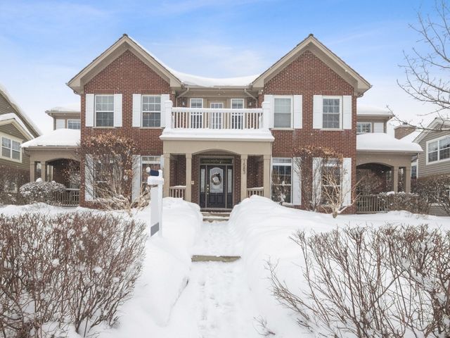 $1,000,000 | 1583 Patriot Boulevard, Glenview, IL 60026