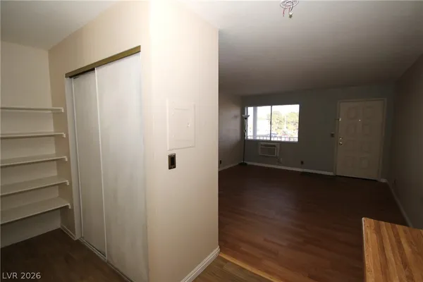 $650 | 797 East Harmon Avenue, Unit 24, Las Vegas, NV 89119