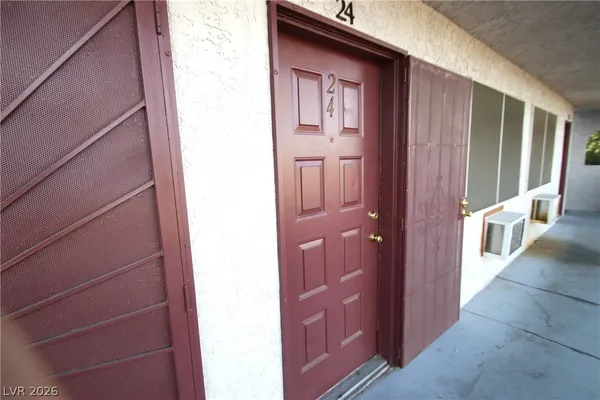 $650 | 797 East Harmon Avenue, Unit 24, Las Vegas, NV 89119