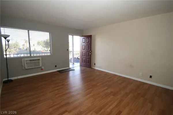 $650 | 797 East Harmon Avenue, Unit 24, Las Vegas, NV 89119