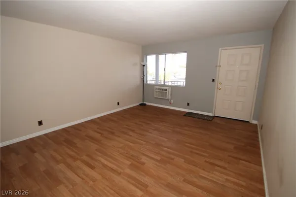$650 | 797 East Harmon Avenue, Unit 24, Las Vegas, NV 89119