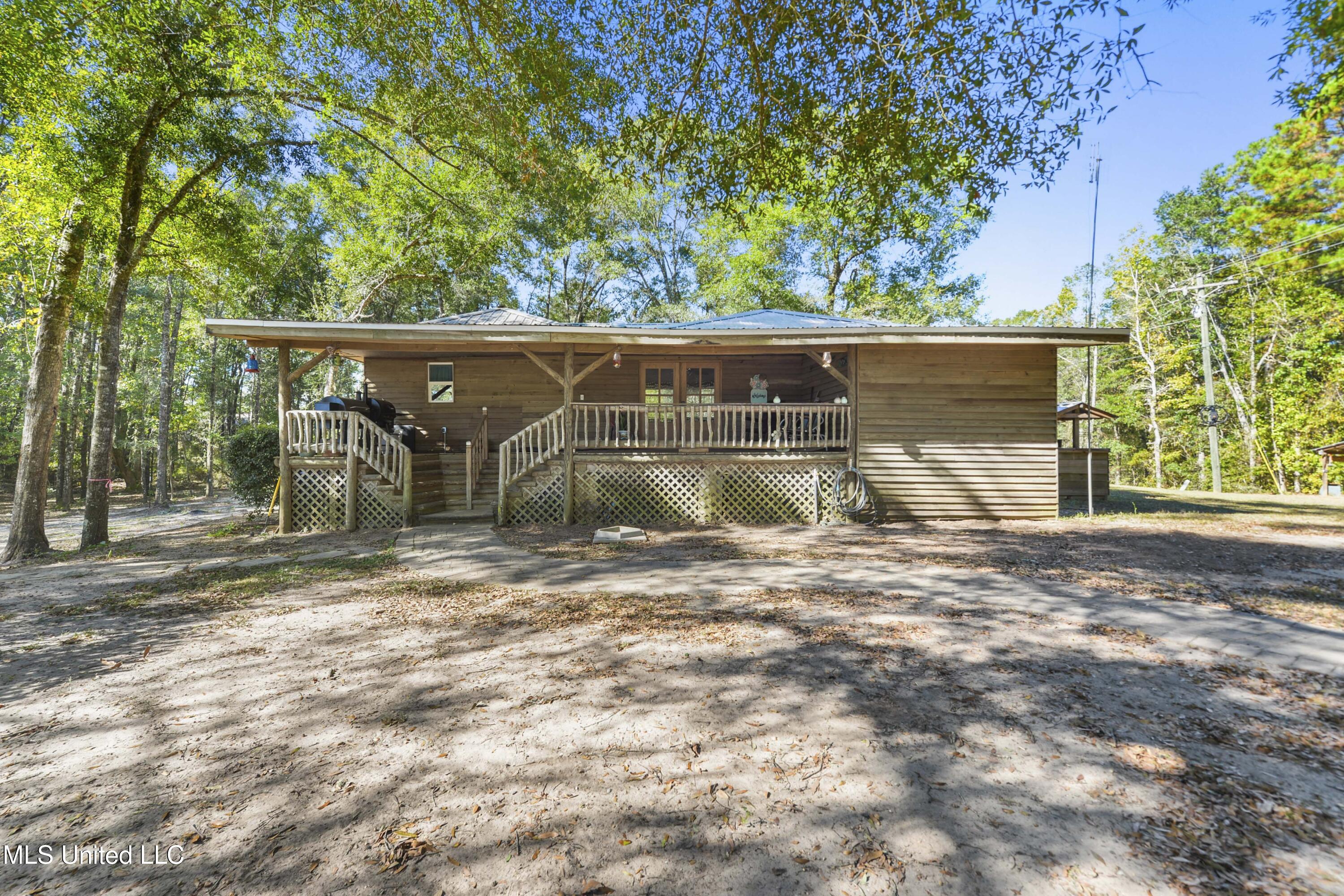 116 Fountain Lake Road Lucedale, MS 39452 - Photo 2 of 36 001