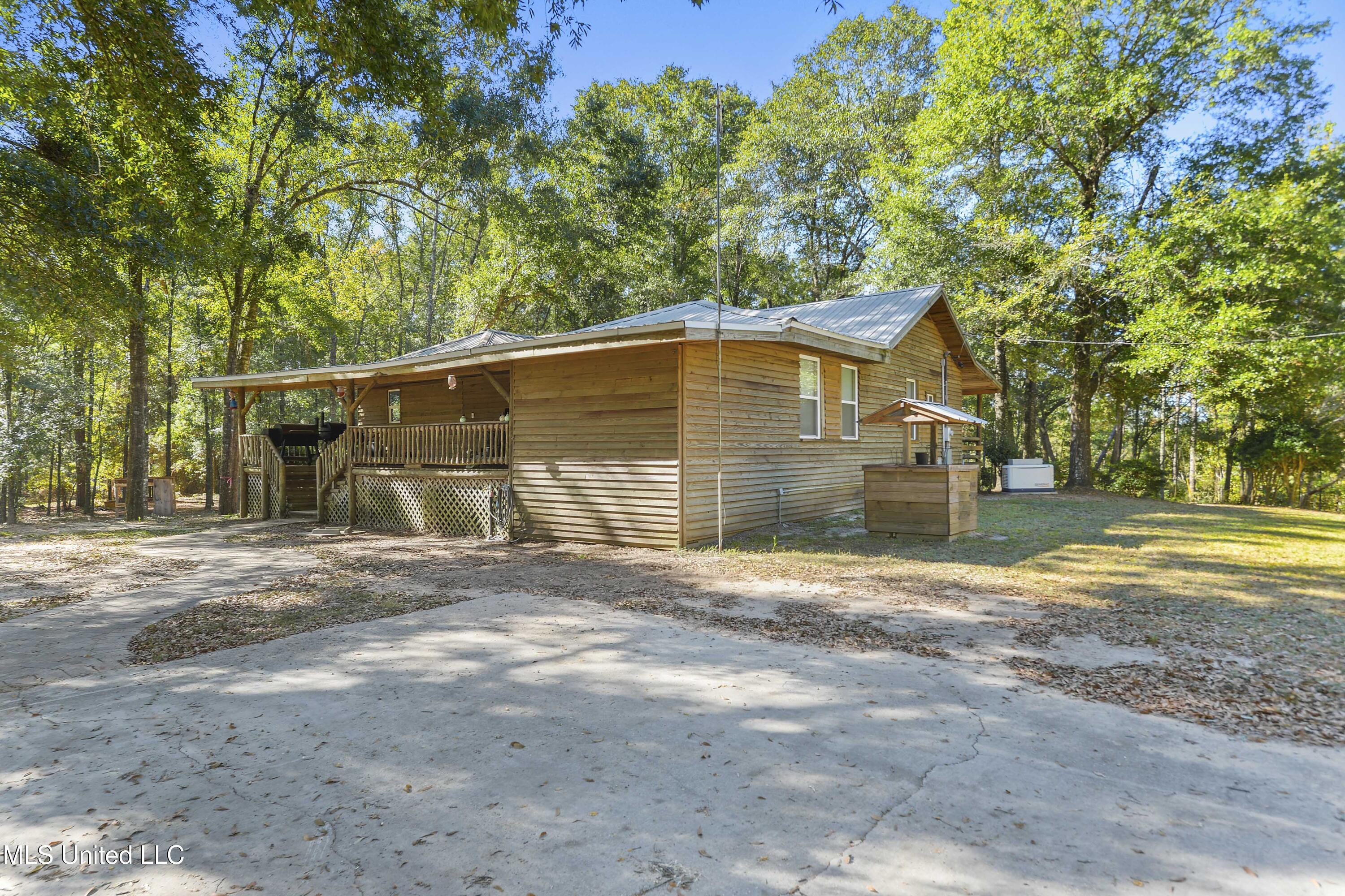 116 Fountain Lake Road Lucedale, MS 39452 - Photo 33 of 36 002