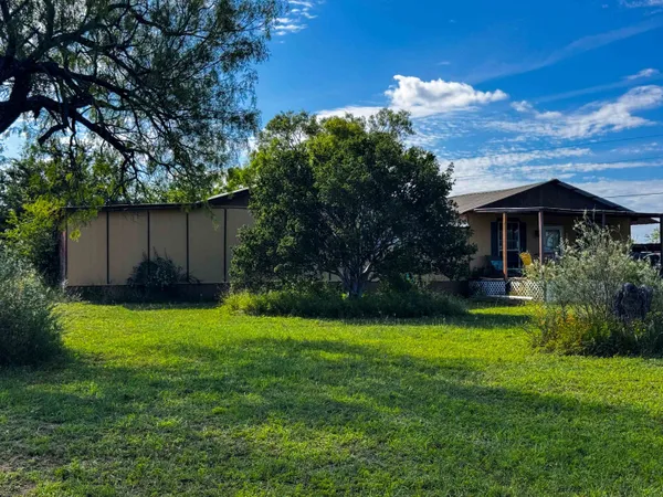 $197,500 | 206 Thurman Loop, Llano, TX 78643