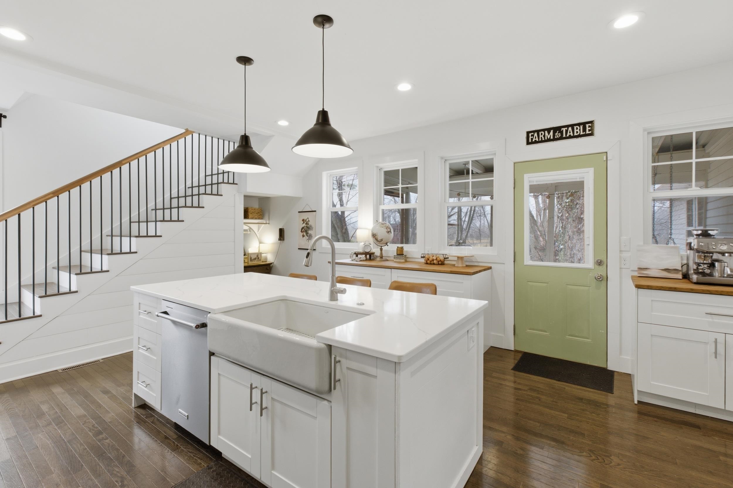 2073 Hawkinson Road Oregon, WI 53575 - Photo 14 of 71