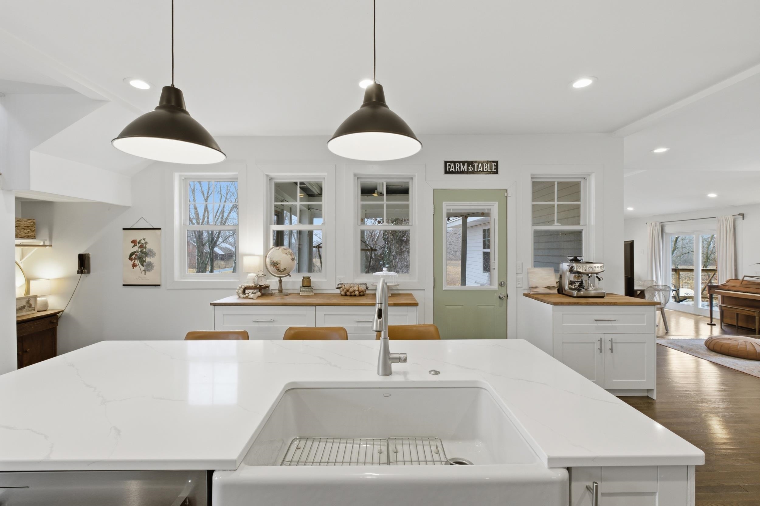 2073 Hawkinson Road Oregon, WI 53575 - Photo 15 of 71