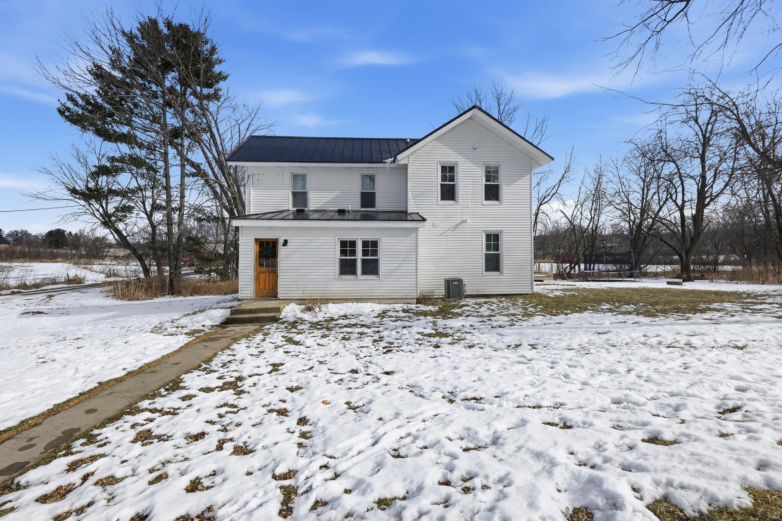 2073 Hawkinson Road Oregon, WI 53575 - Photo 2 of 71