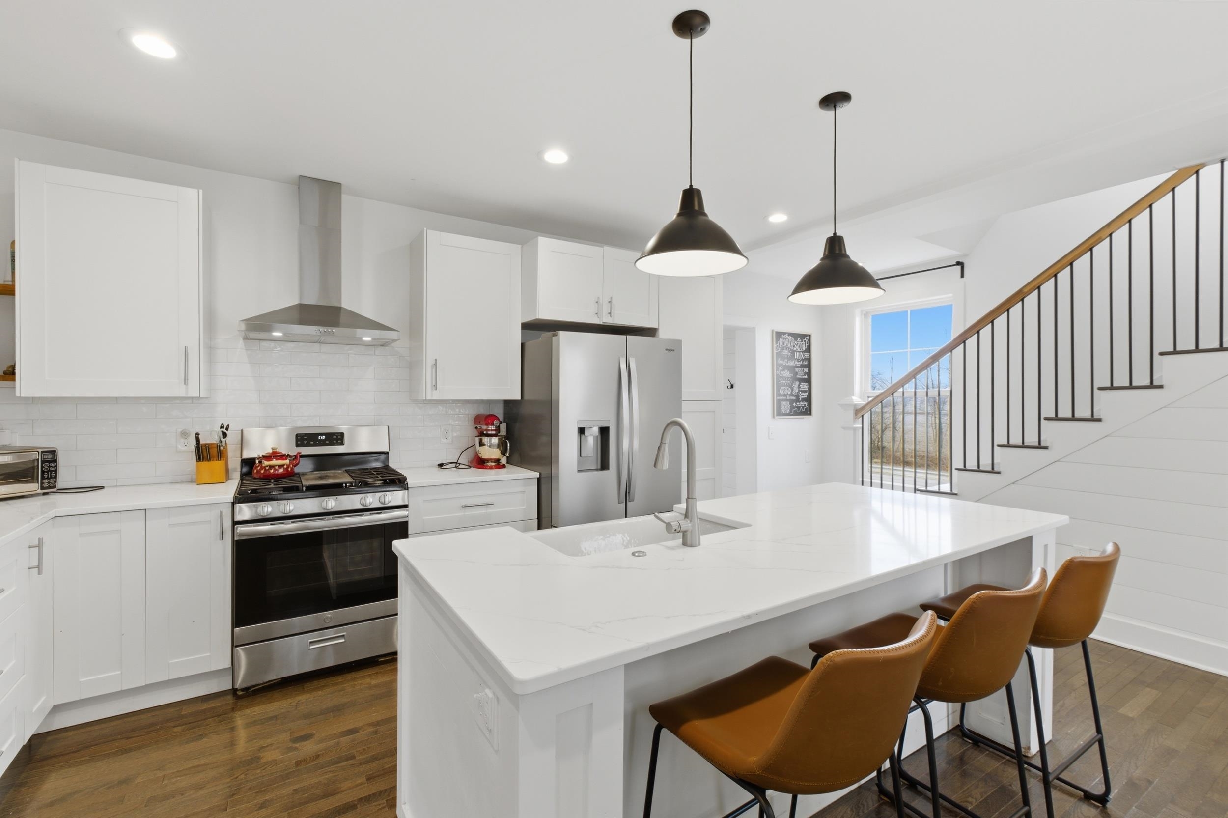 2073 Hawkinson Road Oregon, WI 53575 - Photo 10 of 71