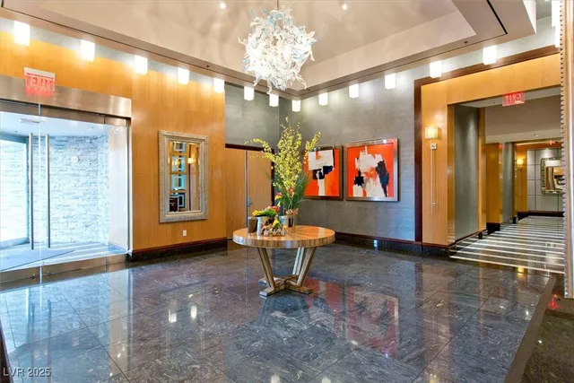 $2,695 | 2700 South Las Vegas Boulevard, Unit 3407, Las Vegas, NV 89109