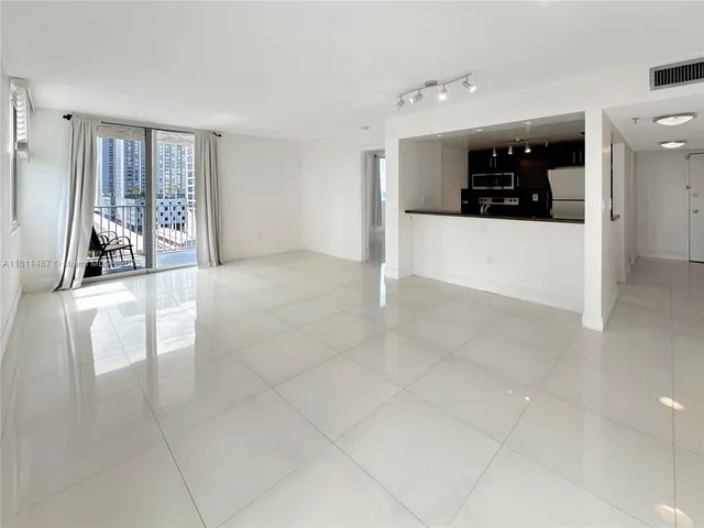 $369,000 | 850 North Miami Avenue, Unit W1903, Miami, FL 33136