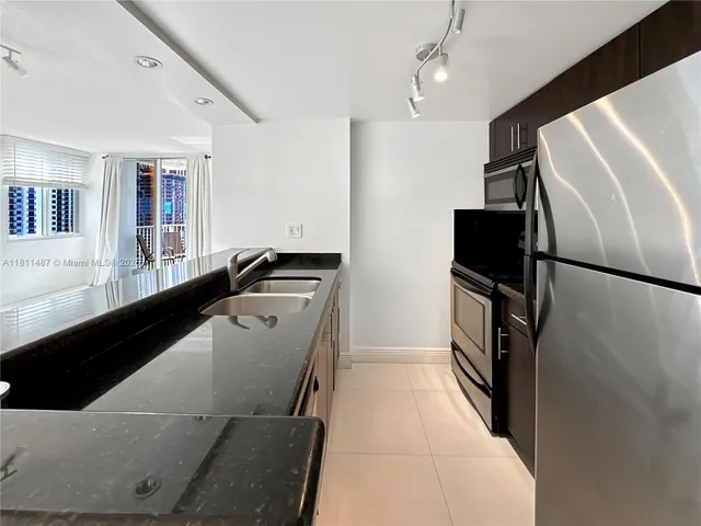 $369,000 | 850 North Miami Avenue, Unit W1903, Miami, FL 33136