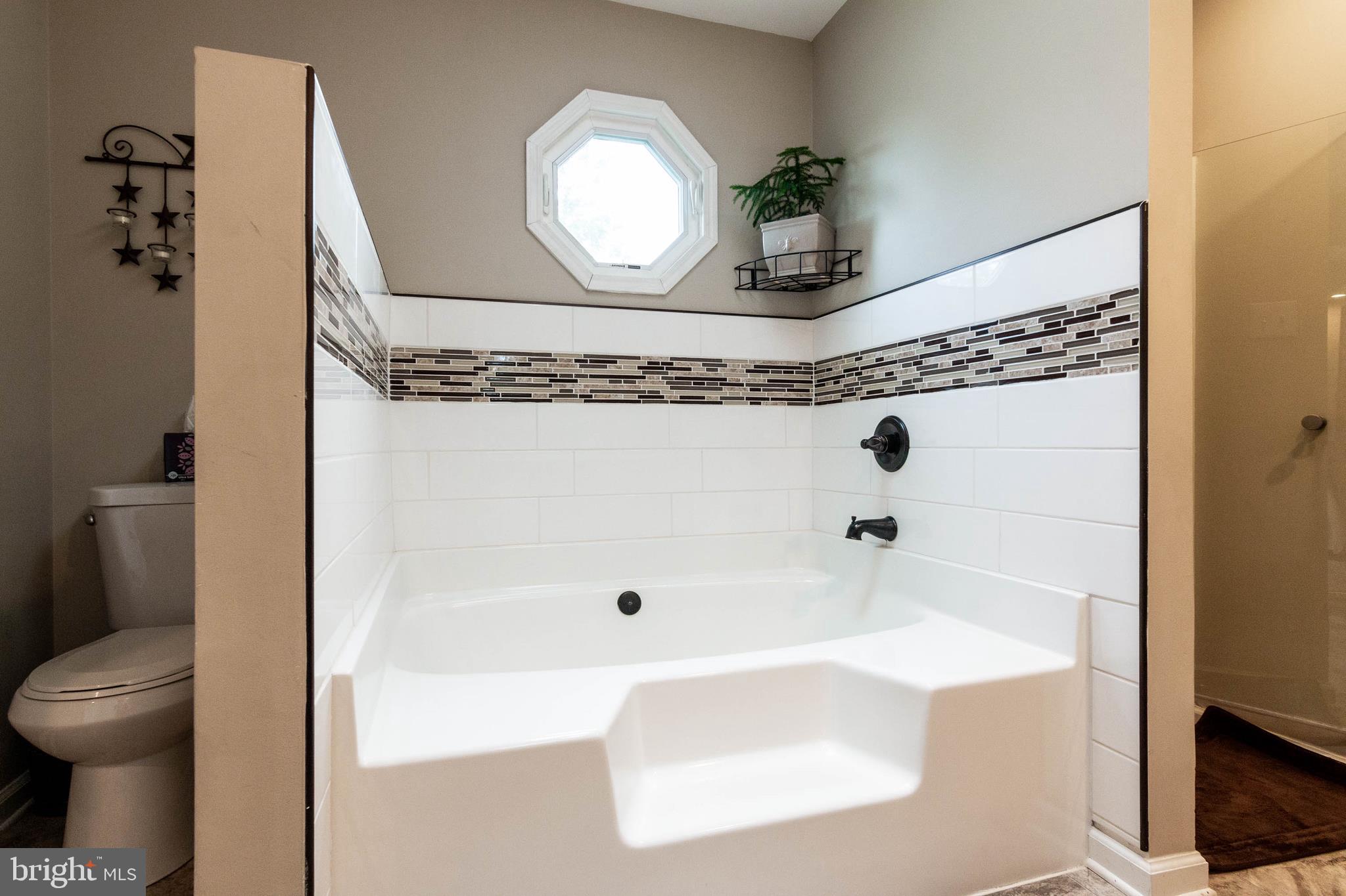 485 Basehoar School Road Littlestown, PA 17340 - Photo 19 of 40 Soaking Tub