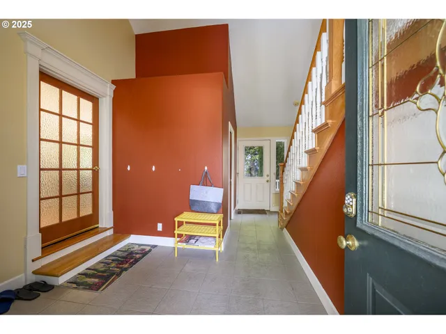 $899,000 | 759 Southwest Carmen Heights Drive, Dundee, OR 97115