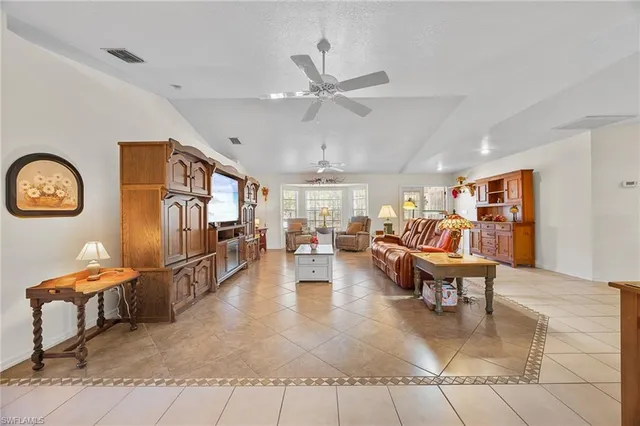 $599,900 | 2610 6th Avenue Northeast, Naples, FL 34120