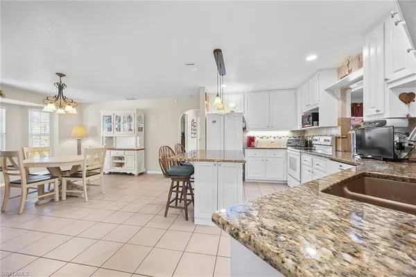 $599,900 | 2610 6th Avenue Northeast, Naples, FL 34120