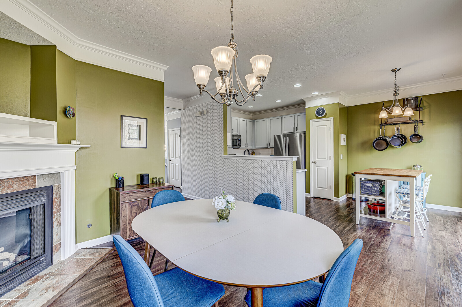 9024 Rider Drive Fishers, IN 46038 - Photo 3 of 41 Gallery Image 3