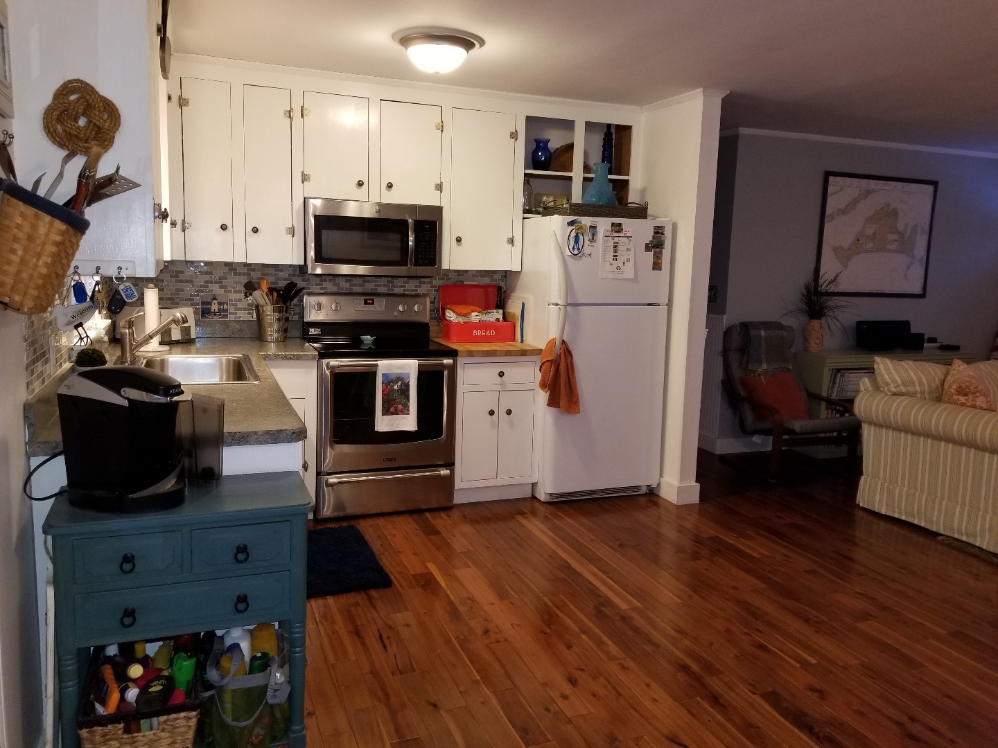66 Pine Tree Road Vineyard Haven, MA 02568 - Photo 4 of 14 Gallery Image 4