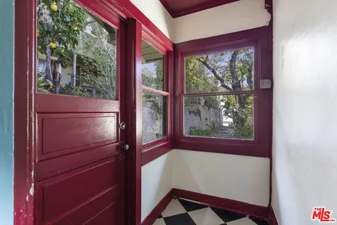 $1,000,000 | 1627 Fargo Street, Los Angeles, CA 90026