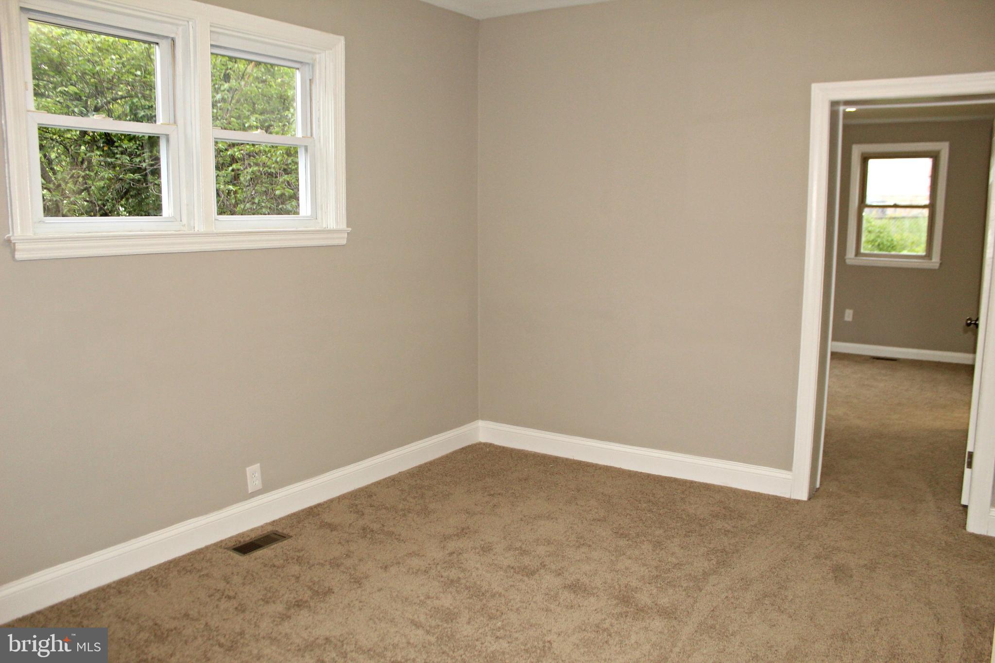 3608 Dennlyn Road Baltimore, MD 21215 - Photo 15 of 26 Large dining room!