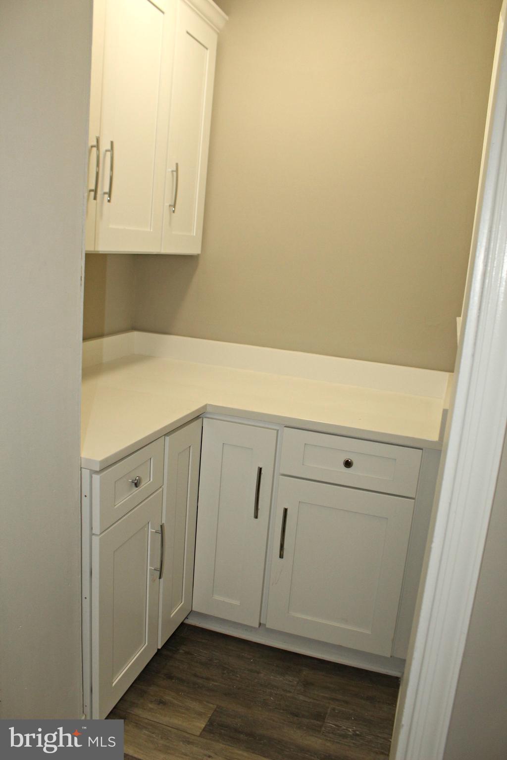 3608 Dennlyn Road Baltimore, MD 21215 - Photo 8 of 26 Butler's Pantry - Nice!