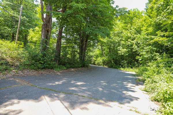 39 Morgan Road Hubbardston, MA 01452 - Photo 2 of 7 Gallery Image 2