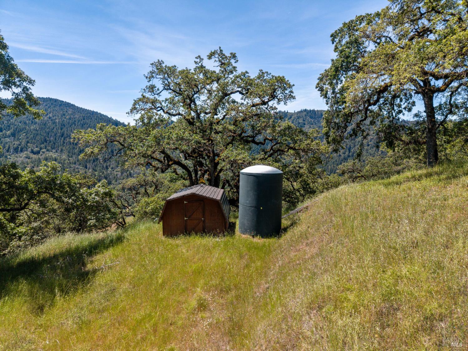 14590 Ridgeview Road Willits, CA 95490 - Photo 31 of 37 a view of a outdoor space with a house