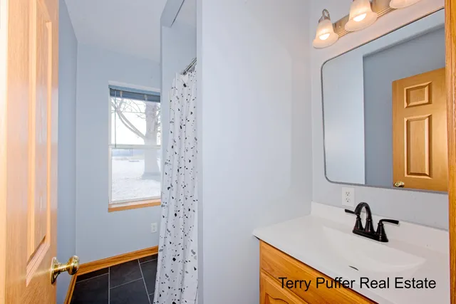 $325,000 | 1497 West Grand River Avenue, Ionia, MI 48846