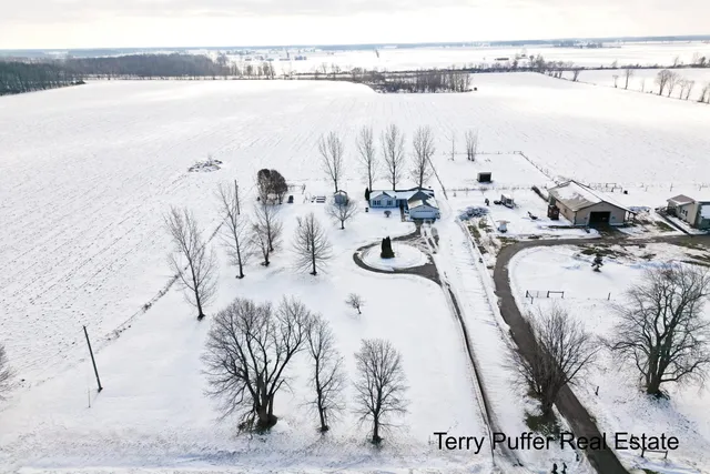 $325,000 | 1497 West Grand River Avenue, Ionia, MI 48846