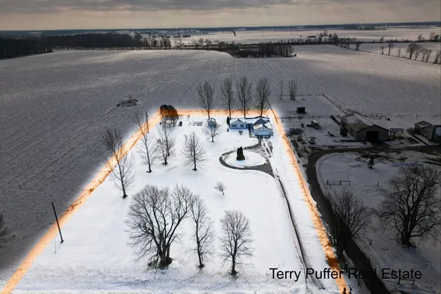 $325,000 | 1497 West Grand River Avenue, Ionia, MI 48846