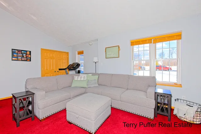 $325,000 | 1497 West Grand River Avenue, Ionia, MI 48846