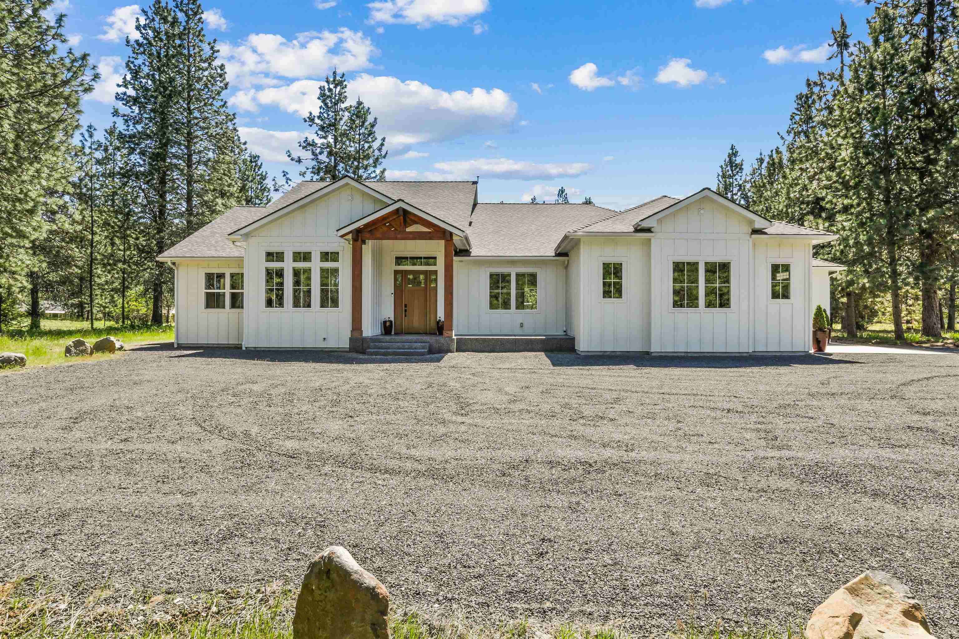 13815 West Charles Road Nine Mile Falls, WA 99026 - Photo 2 of 39