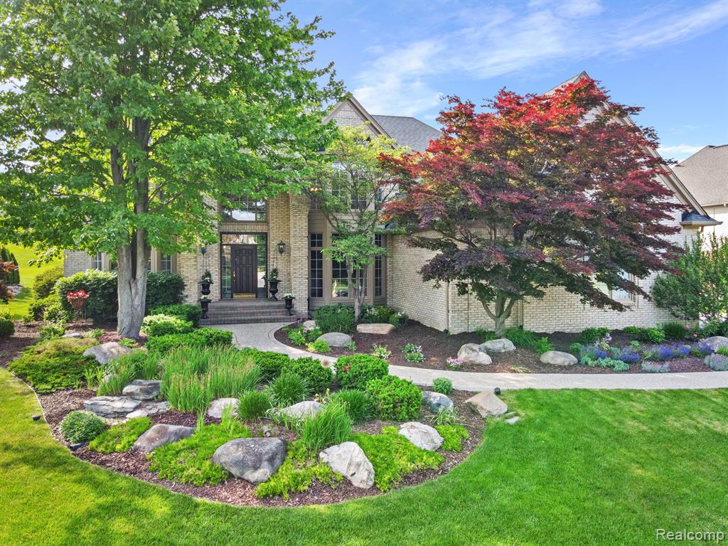 1424 Pebble Ridge Drive Rochester, MI 48307 - Photo 3 of 72