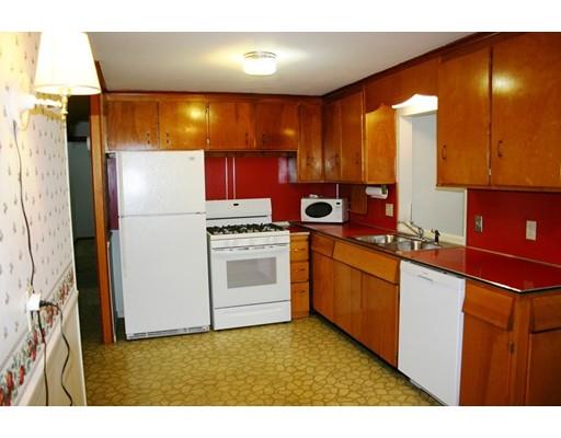 34 Cornwall Street Springfield, MA 01104 - Photo 4 of 23 Gallery Image 4