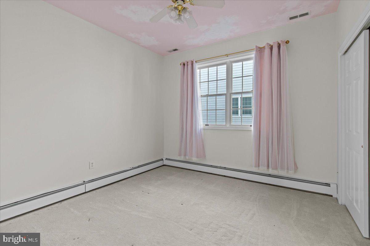 3 Covered Bridge Circle Columbus, NJ 08022 - Photo 11 of 15 Guest bedroom