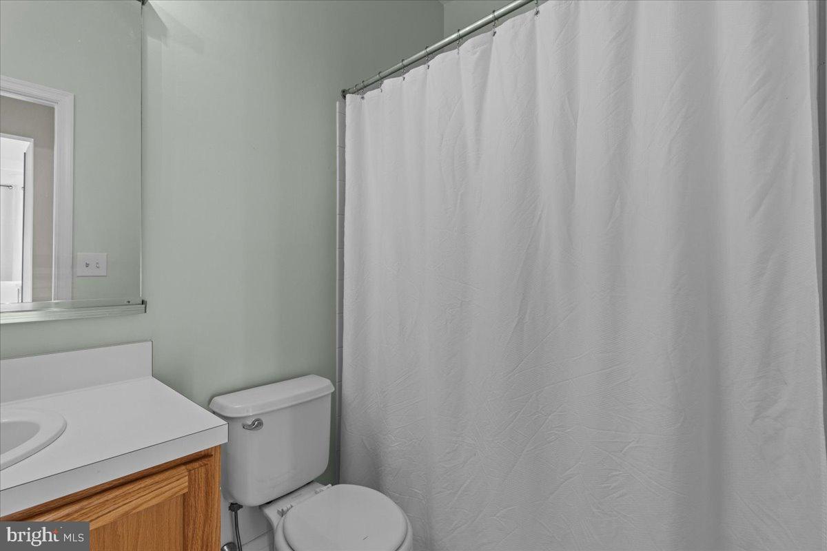 3 Covered Bridge Circle Columbus, NJ 08022 - Photo 13 of 15 Guest bathroom