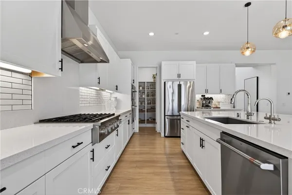 $1,375,000 | 17728 Ridgeline Court, Canyon Country, CA 91350