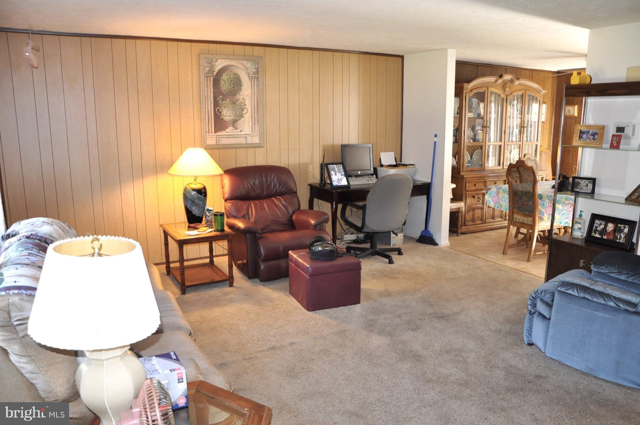 3609 Blackwater Road Clinton, MD 20735 - Photo 4 of 14 Living Room