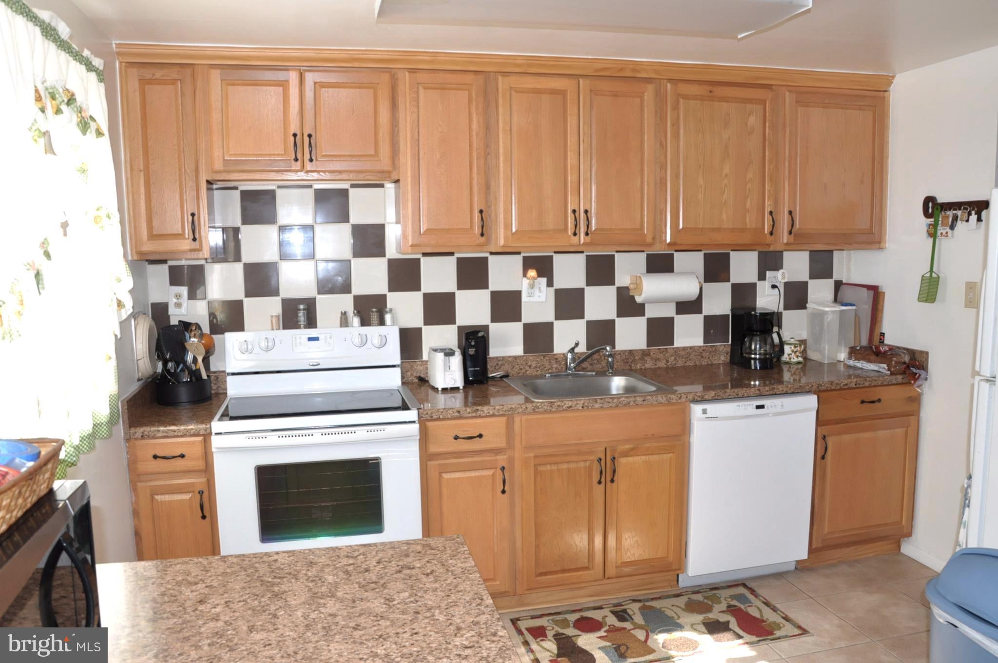 3609 Blackwater Road Clinton, MD 20735 - Photo 10 of 14 Kitchen