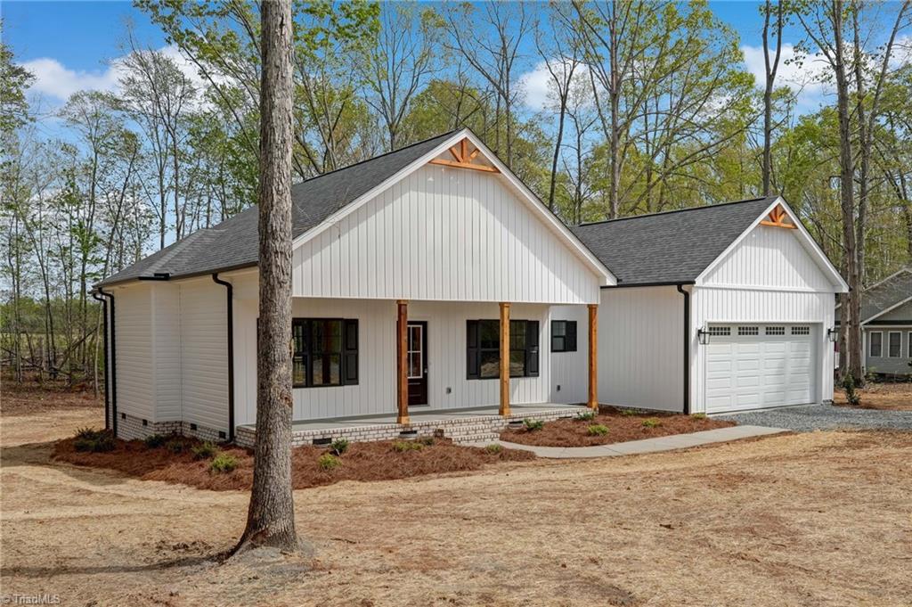 140 Bud Road Reidsville, NC 27320 - Photo 3 of 49