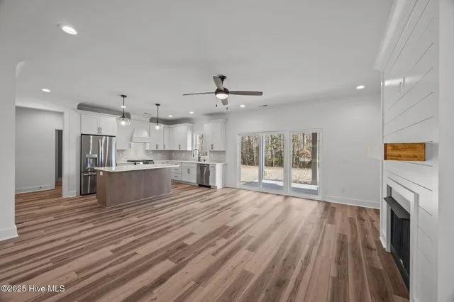 $499,900 | 98 Morning Glory Drive, Minnesott Beach, NC 28510