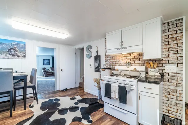 $215,000 | 207 South Poplar Street, Lagrange, IN 46761