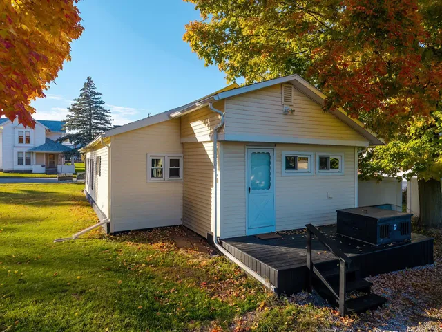 $215,000 | 207 South Poplar Street, Lagrange, IN 46761