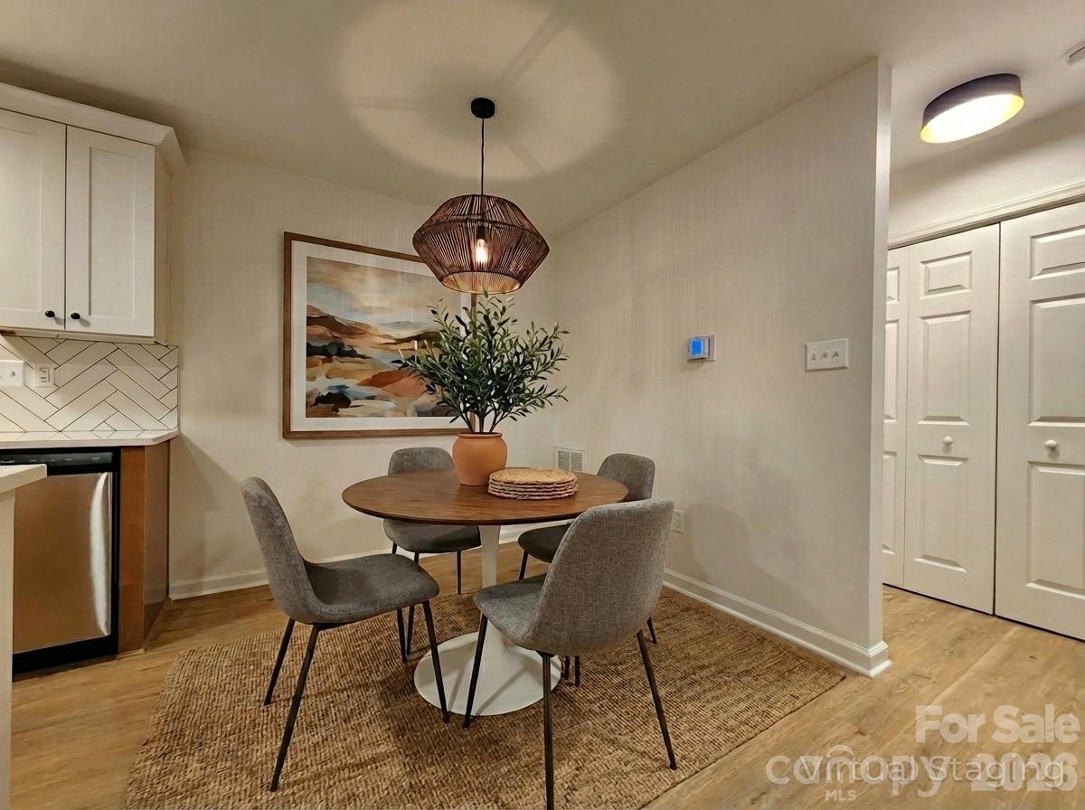 8635 Crows Nest Lane Charlotte, NC 28226 - Photo 5 of 32