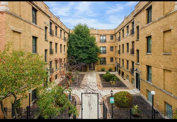 $2,145 | 726 West Roscoe Street, Unit SG, Chicago, IL 60657