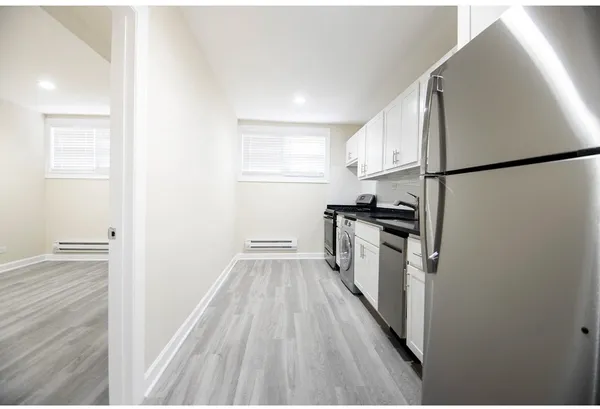 $2,145 | 726 West Roscoe Street, Unit SG, Chicago, IL 60657