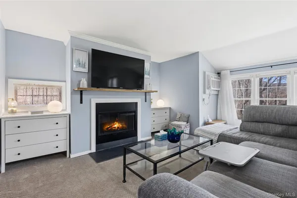 $350,000 | 104 Holly Stream Court, Brewster, NY 10509