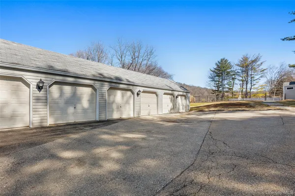 $350,000 | 104 Holly Stream Court, Brewster, NY 10509